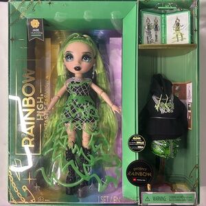 Rainbow High Fantastic Fashion Jade Hunter